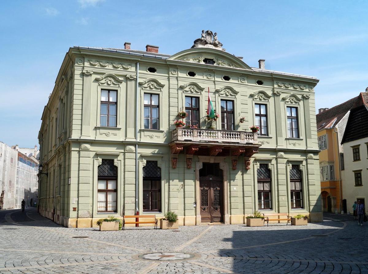 Belvarosi Erdesz-Lak Шопрон Екстер'єр фото